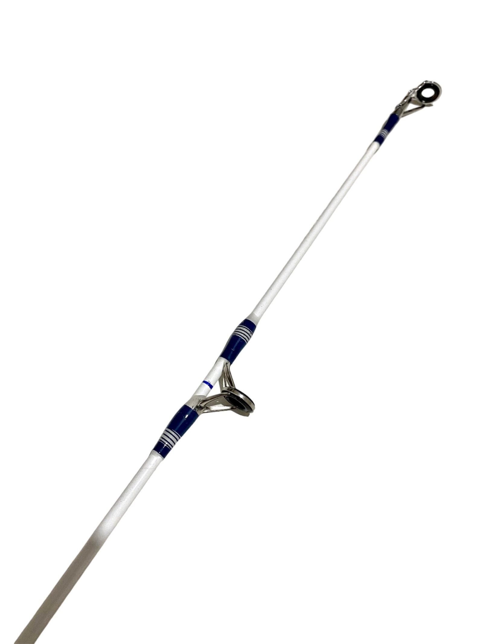 Combo Okuma Tundra Caña 2,40 M 2 Tramos 10-30 Lbs + Reel + Nylon Para Frontal Variada