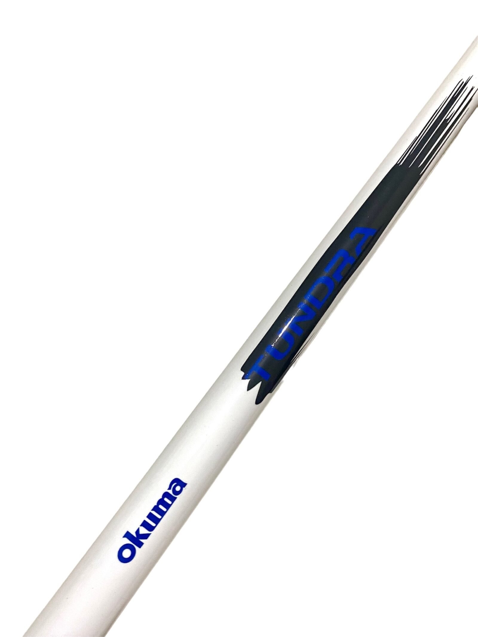 Combo Okuma Tundra Caña 2,40 M 2 Tramos 10-30 Lbs + Reel + Nylon Para Frontal Variada
