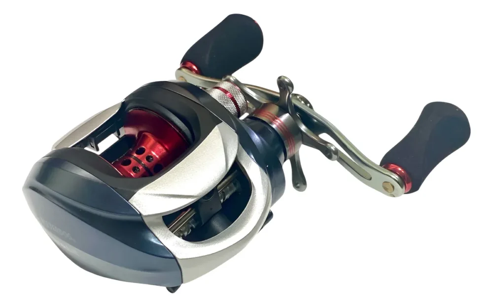 Reel Waterdog Rival 108l - 7+1 Rulemanes - Relación 6.3:1 - Capacidad 0,28mm/125m